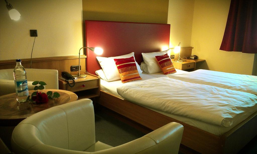 Hotel Zur Post Schönberg Esterno foto
